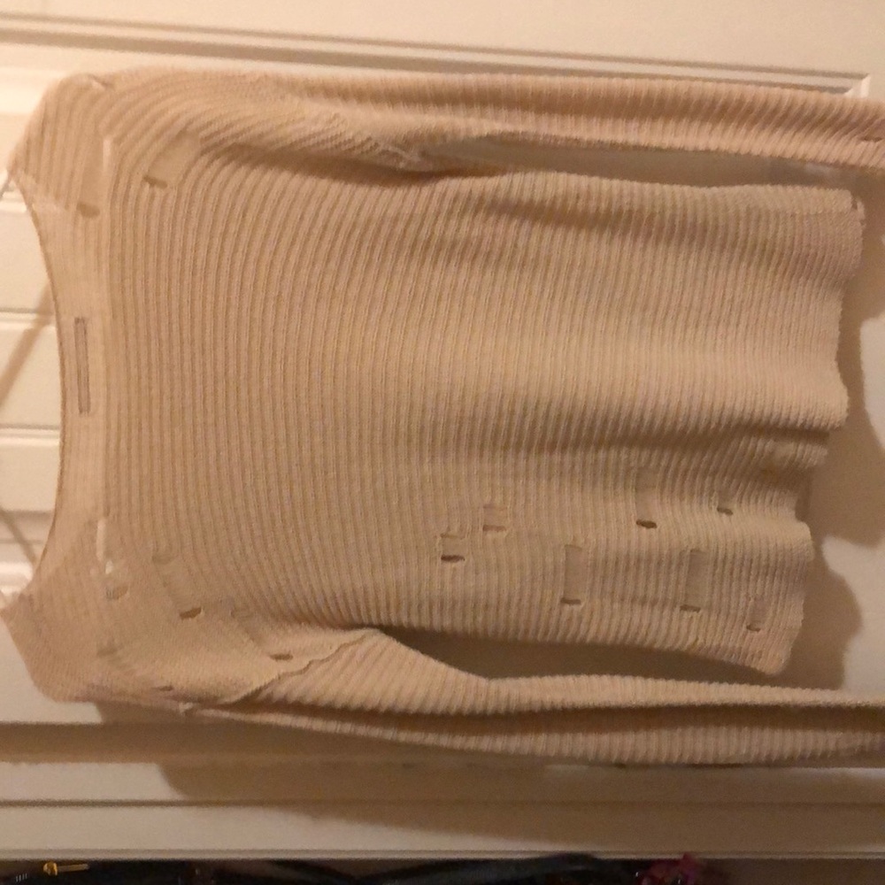 Distressed sweater - Picture 2 of 2